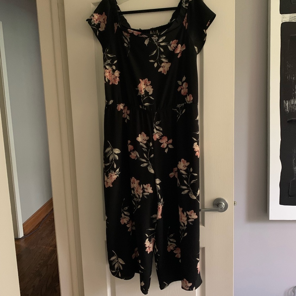 Like new jumpsuit 🇨🇦 Canada made